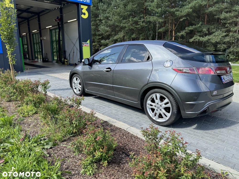 Honda Civic 1.8 Executive - 24