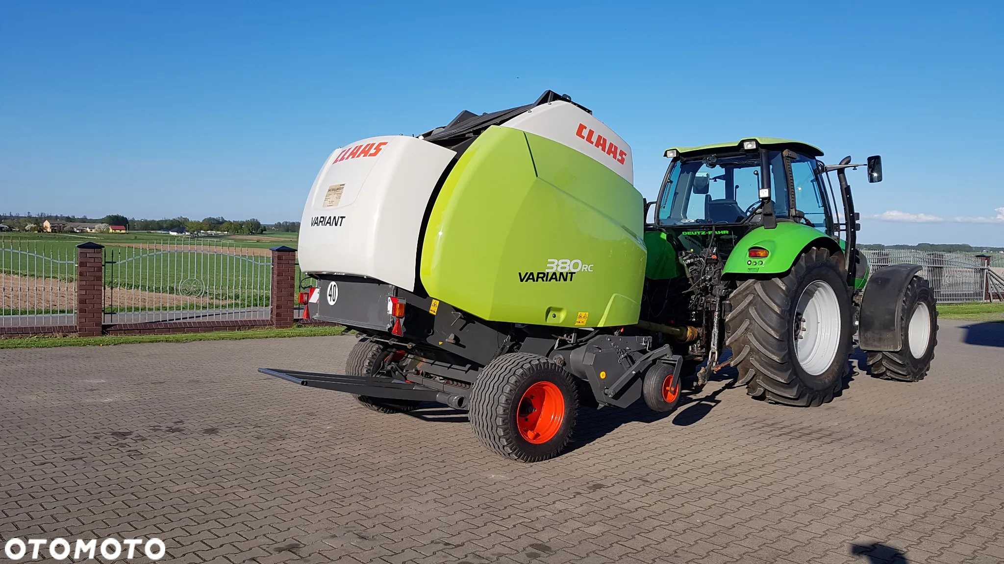 Claas VARIANT 380 RC 2012R - 9