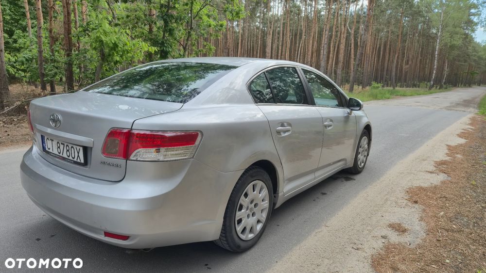 Toyota Avensis 1.8 Luna - 5
