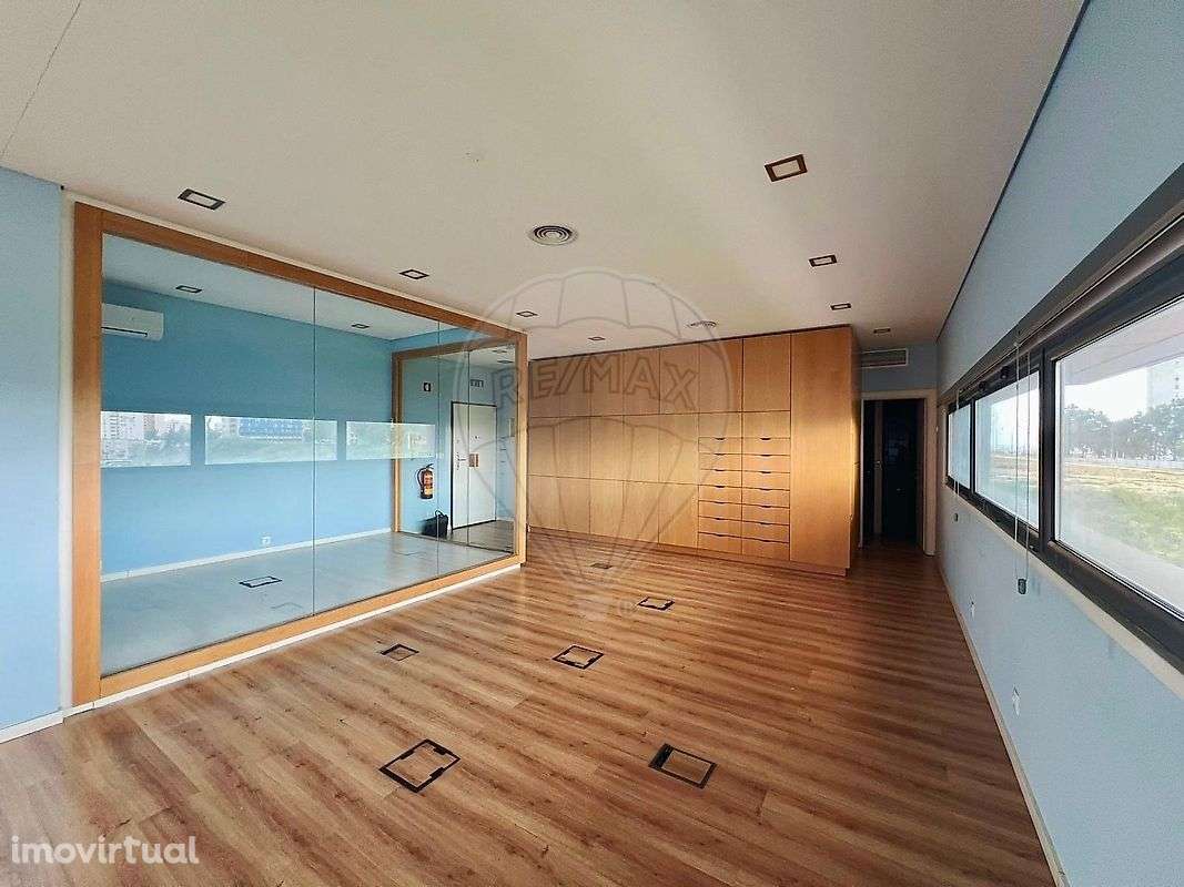 Escritório T0 para arrendamento - Grande imagem: 2/14
