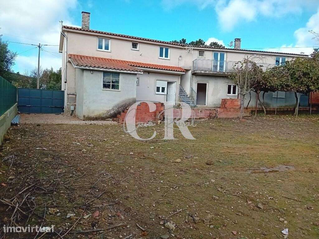 Propriedade de 2 andares com jardim, poço, parqueamento e anexos em Ce - Grande imagem: 3/32