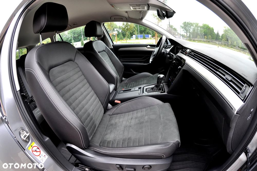 Volkswagen Passat 2.0 TDI EVO Elegance DSG - 16