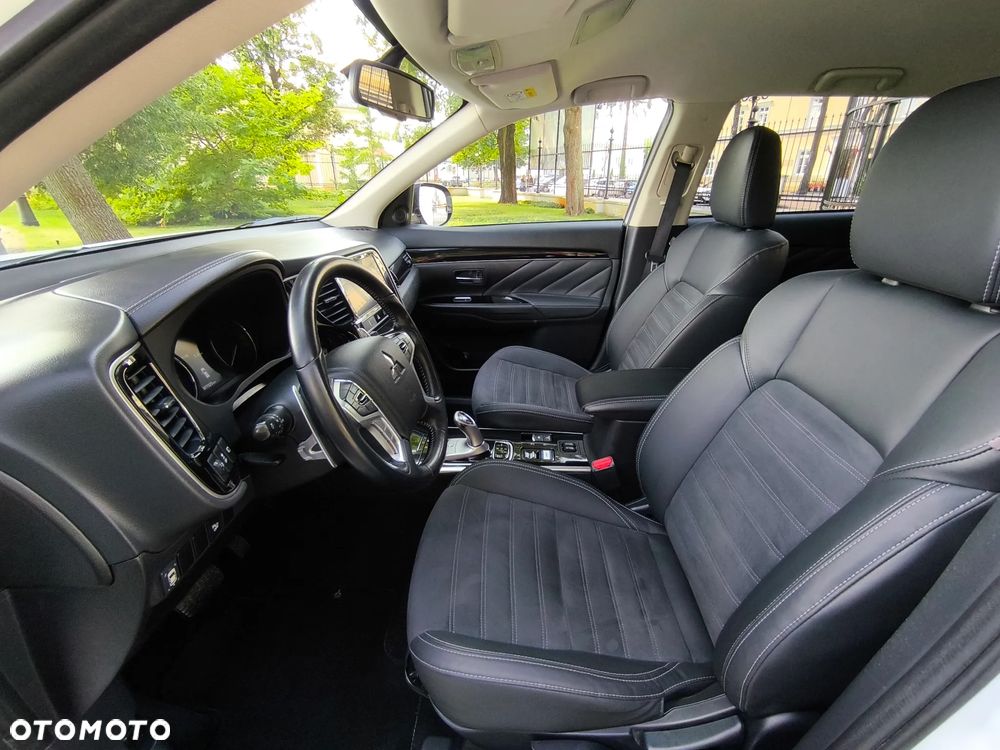 Mitsubishi Outlander 2.4 4WD - 20