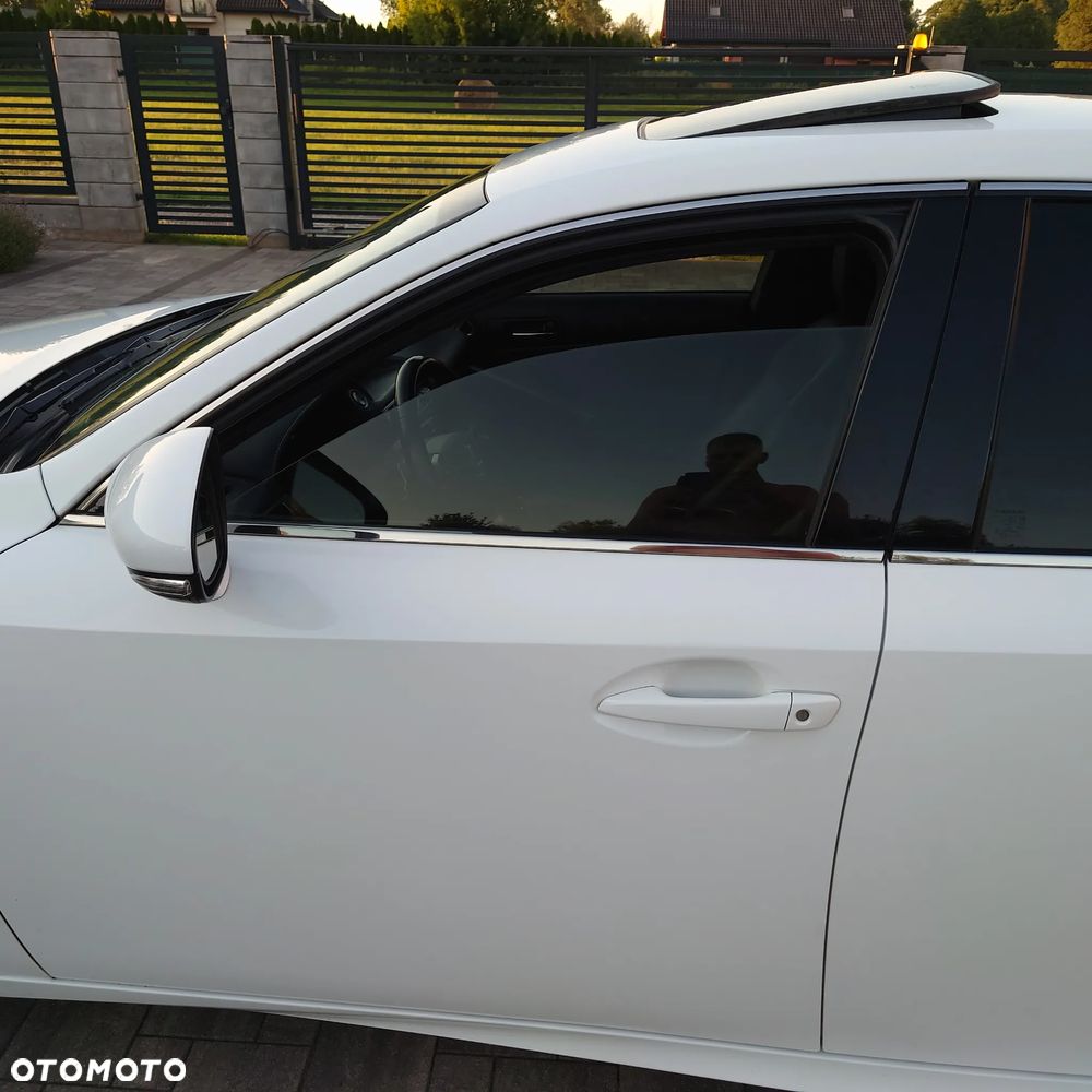 Lexus IS 300h F Sport - 14