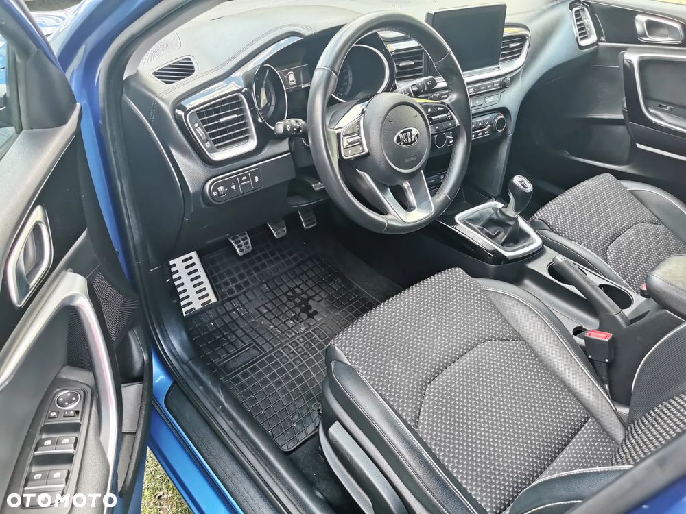 Kia Ceed 1.4 T-GDI L Business Line Plus - 13