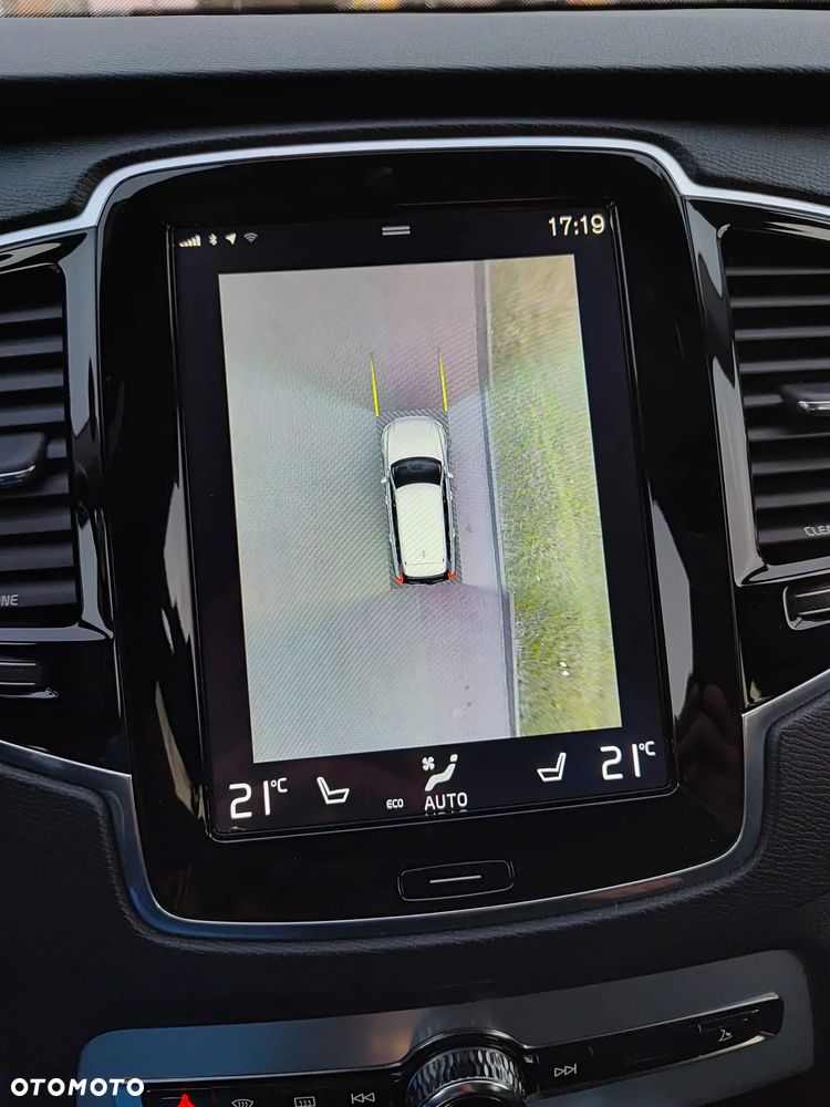 Volvo XC 90 T8 AWD Plug-In Hybrid Momentum 7os - 15