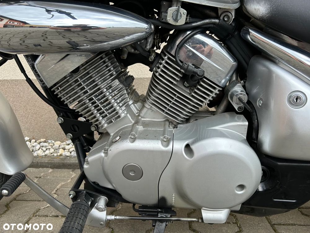 Suzuki Intruder - 26