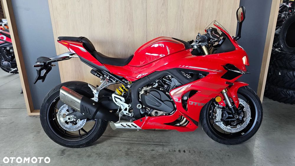 QJMOTOR SRK 800RR - 6