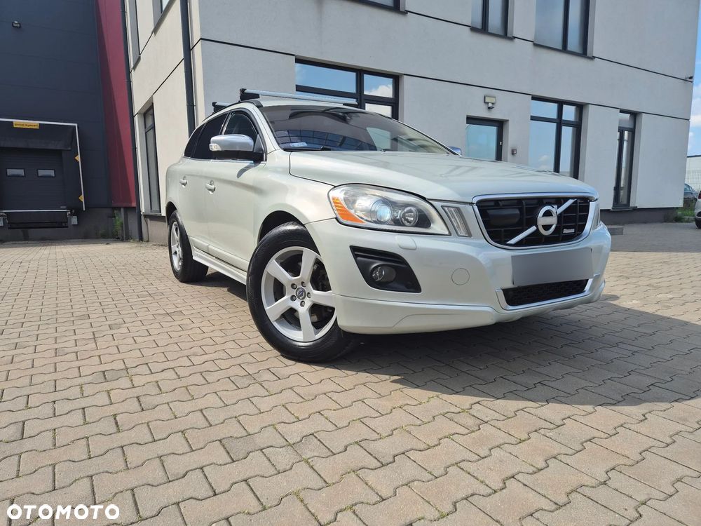 Volvo XC 60 2.4D R-Design - 26