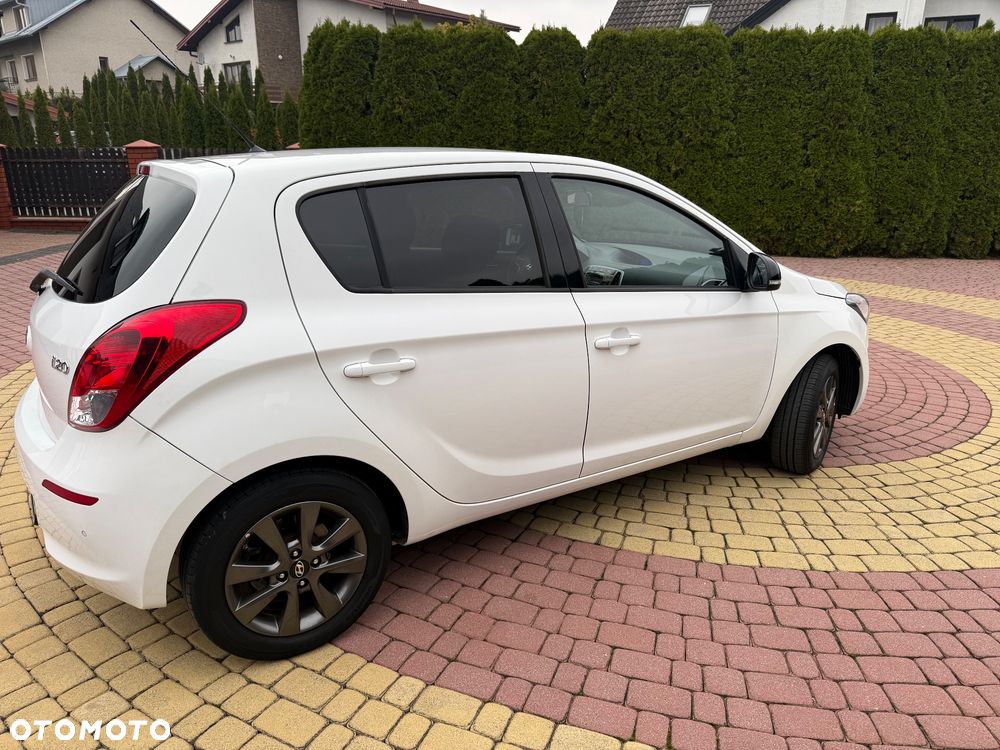 Hyundai i20 1.2 Trend - 12