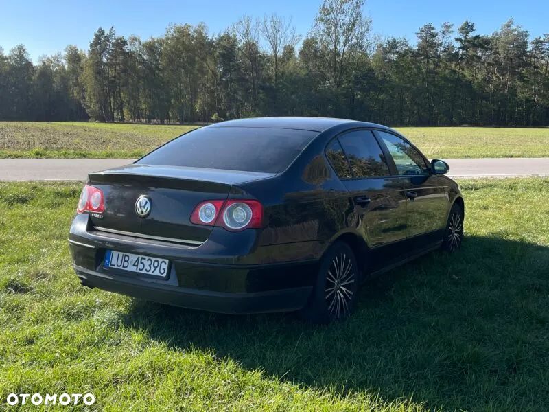 Volkswagen Passat - 3