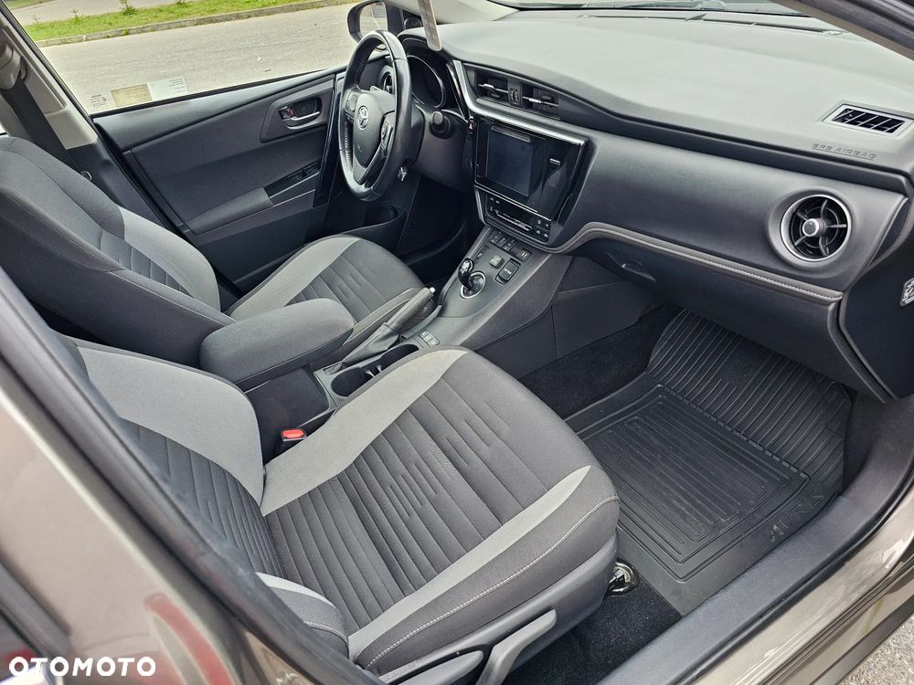 Toyota Auris - 6