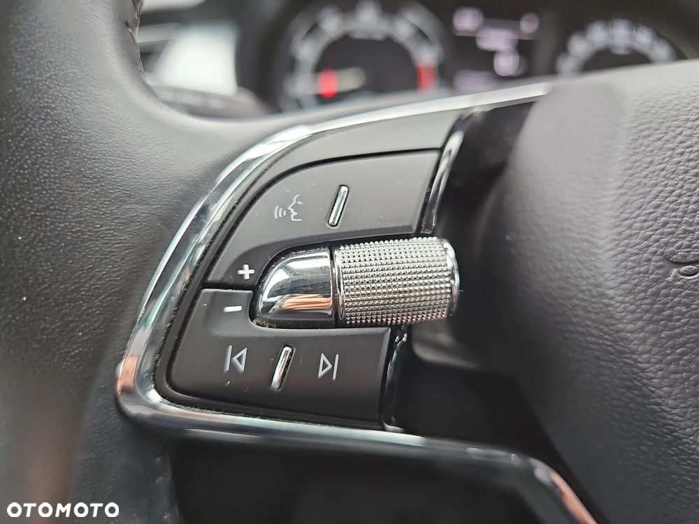 Skoda Fabia 1.0 TSI Ambition DSG - 22