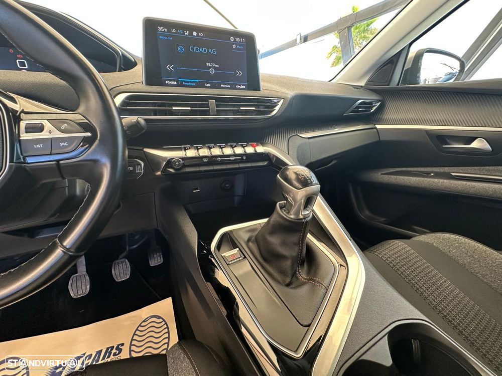 Peugeot 3008 1.2 PureTech Active - 19