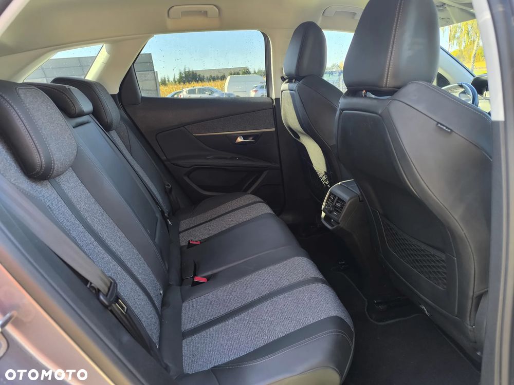 Peugeot 3008 1.5 BlueHDi Allure S&S EAT8 - 11