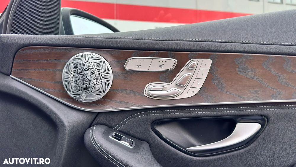 Mercedes-Benz GLC 300 4Matic 9G-TRONIC Exclusive - 24