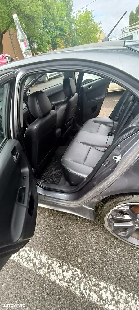 Mitsubishi Lancer - 7