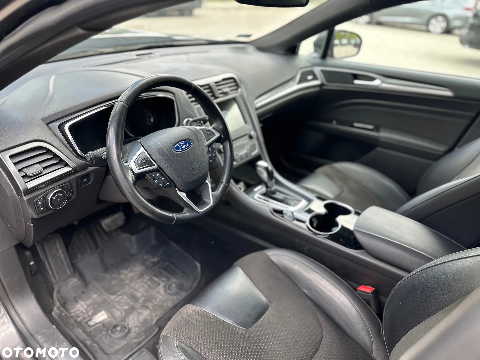 Ford Mondeo - 12