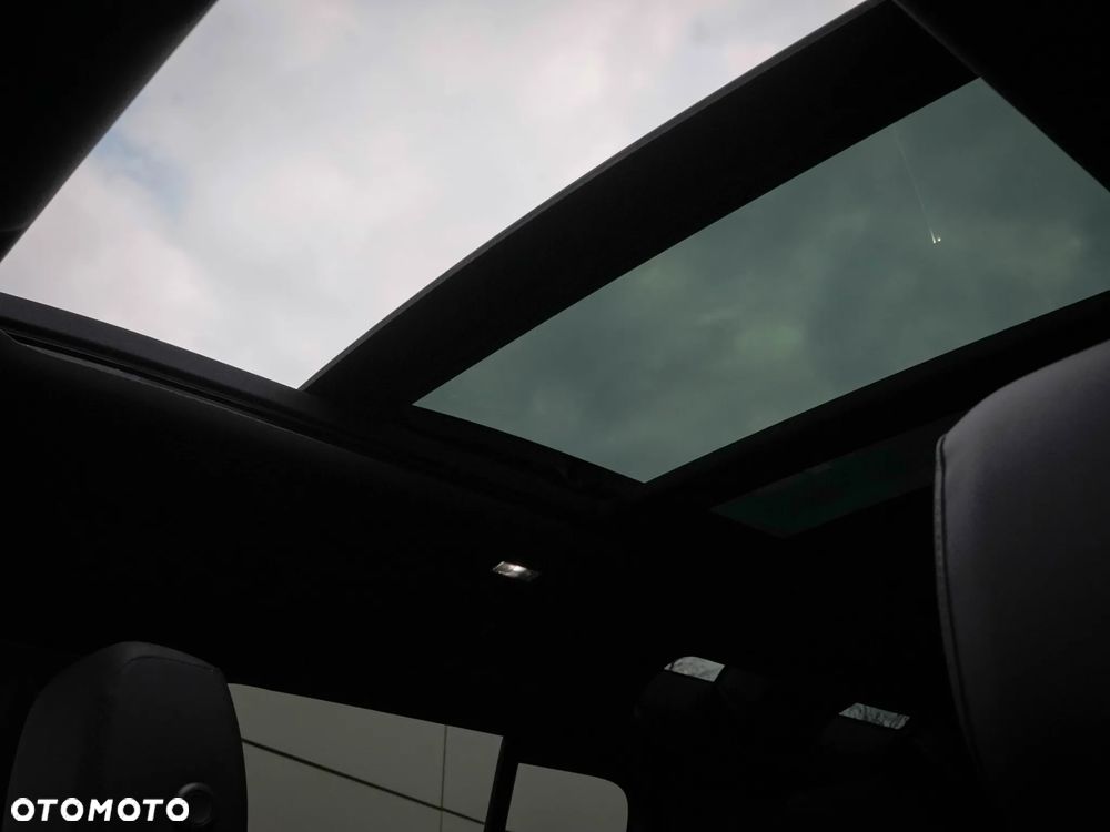 Land Rover Defender 3.0 D250 mHEV X-Dynamic SE - 21