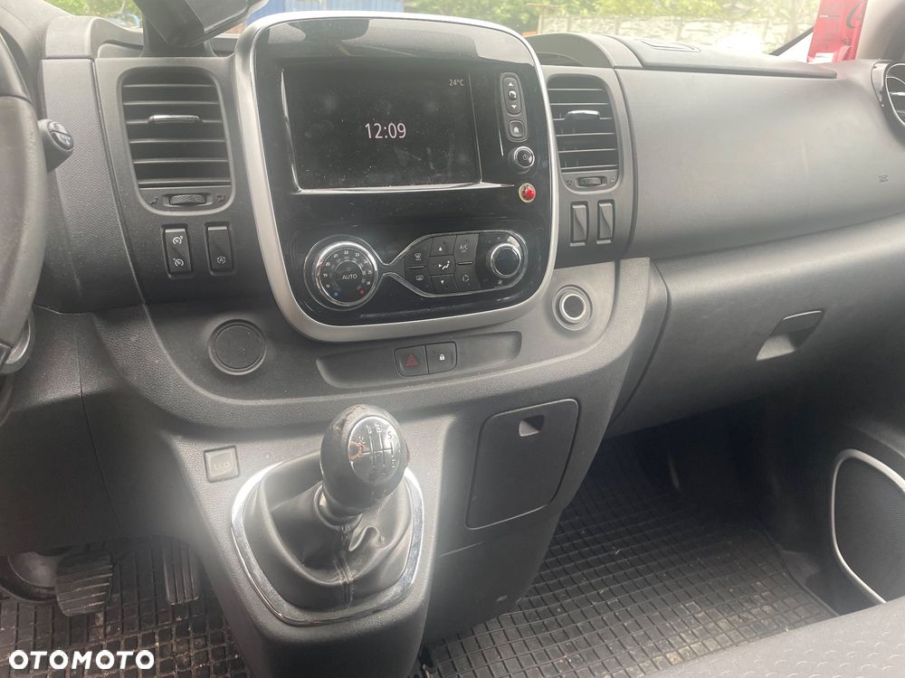 Opel Vivaro - 8