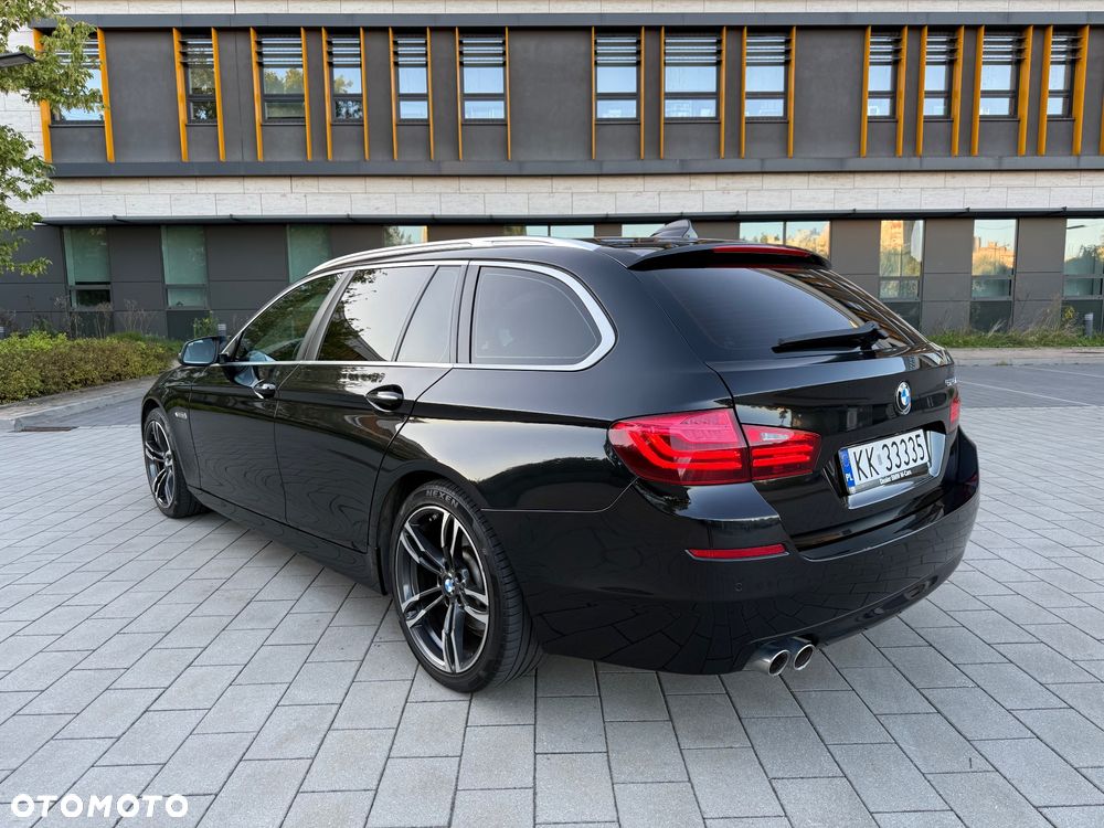 BMW Seria 5 525d Touring Modern Line - 4