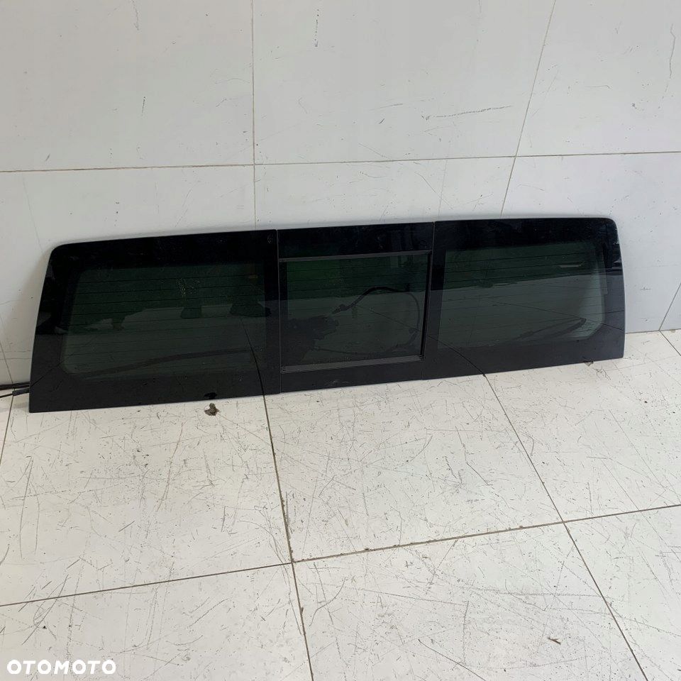 Szyba tył tylna elektryczna odsuwana oryginał DODGE RAM V 1500 LIMITED 21r - 2