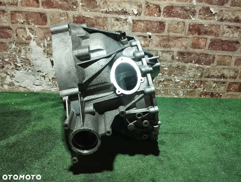 OBUDOWA DZWON SKRZYNI BIEGÓW MULTITRONIC 0AW301103R AUDI 2.0 TDI KOD: PCG - 5