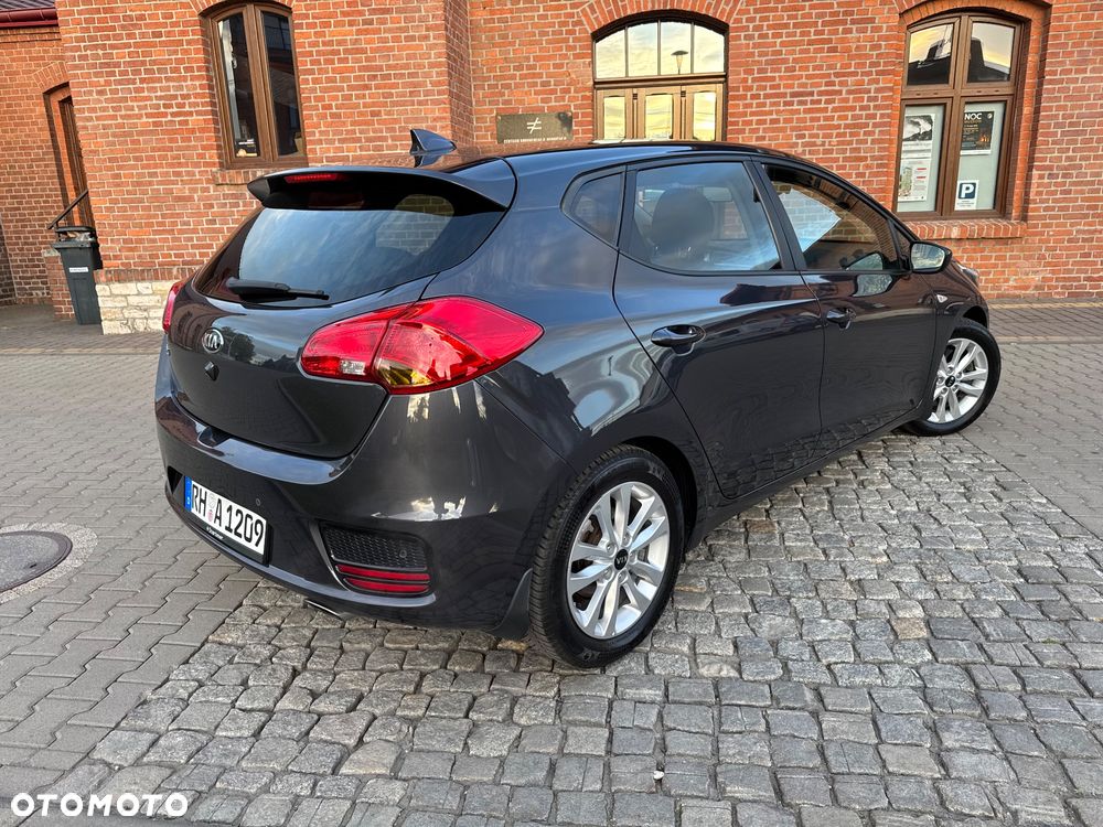 Kia Ceed 1.6 GDI Vision - 12