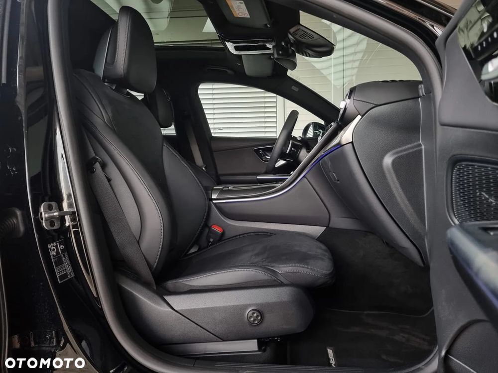 Mercedes-Benz GLC - 12