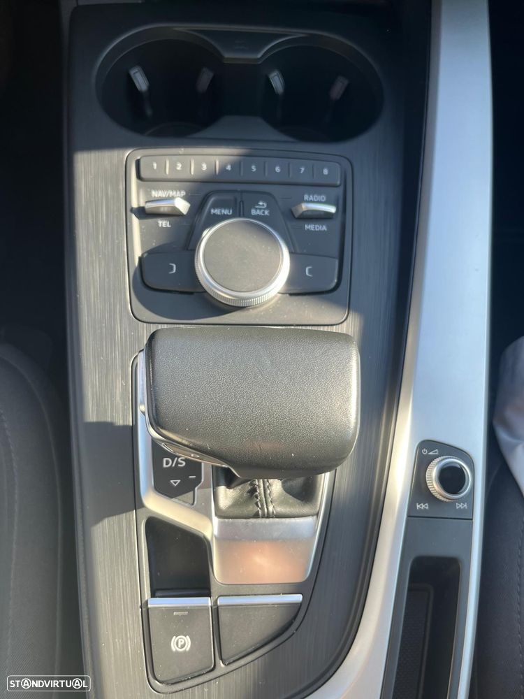 Audi A4 Avant 2.0 TDI S tronic - 23