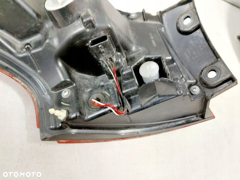 nissan qashqai ii 2 j11 lampa prawa tył w błotnik 265504ea0a - 7