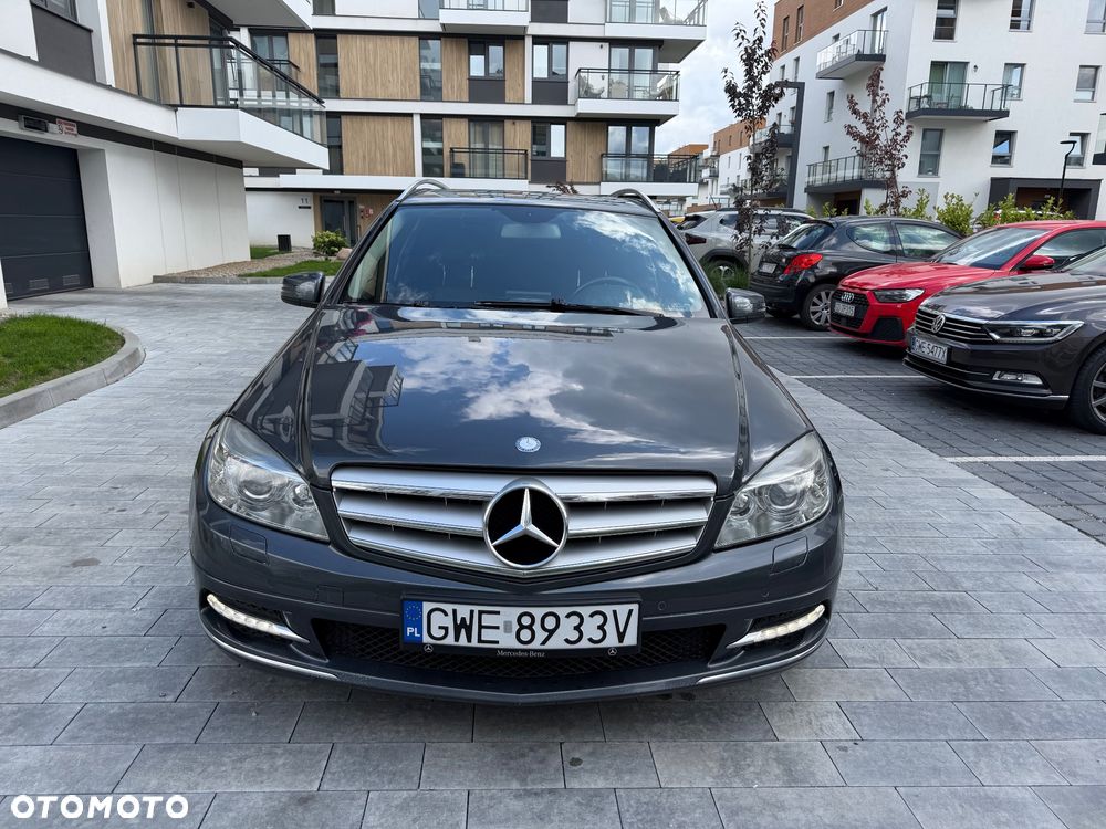 Mercedes-Benz Klasa C 200 CGI Automatik BlueEFFICIENCY Avantgarde - 2