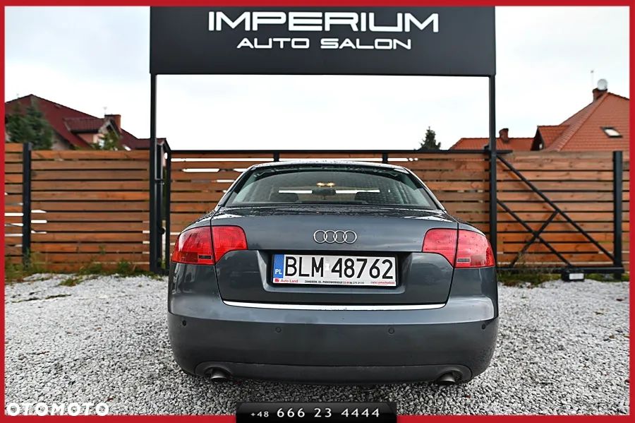 Audi A4 Limousine - 11