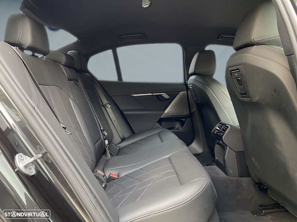 BMW i5 eDrive40 Pack Desportivo M - 18