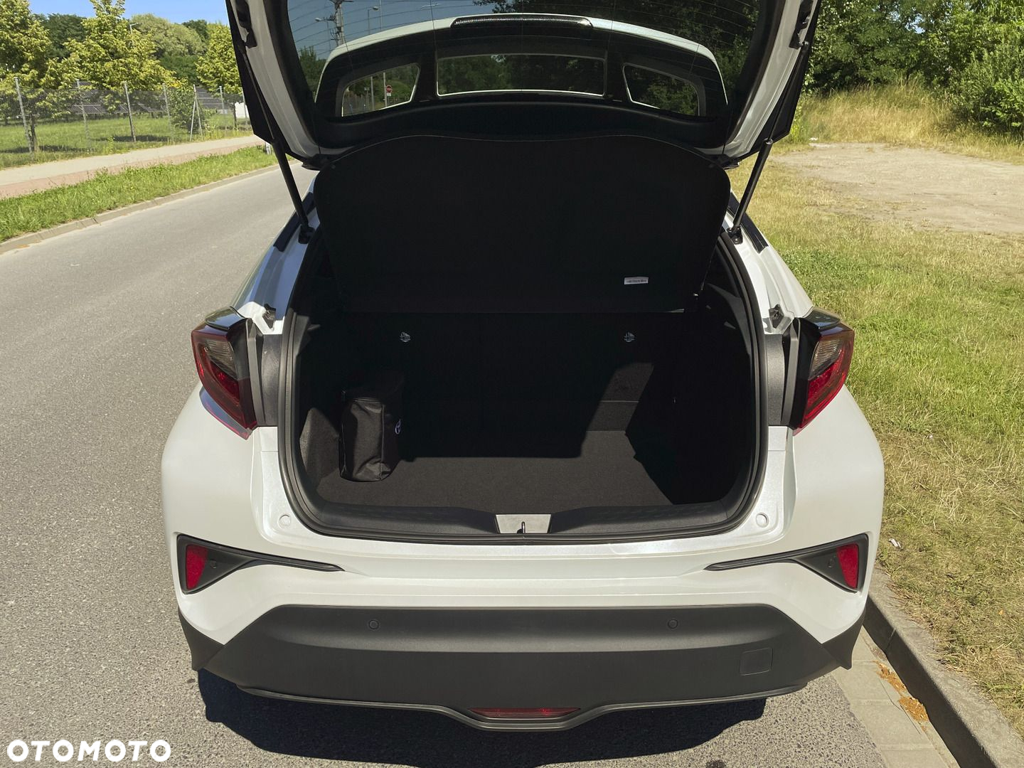 Toyota C-HR - 11