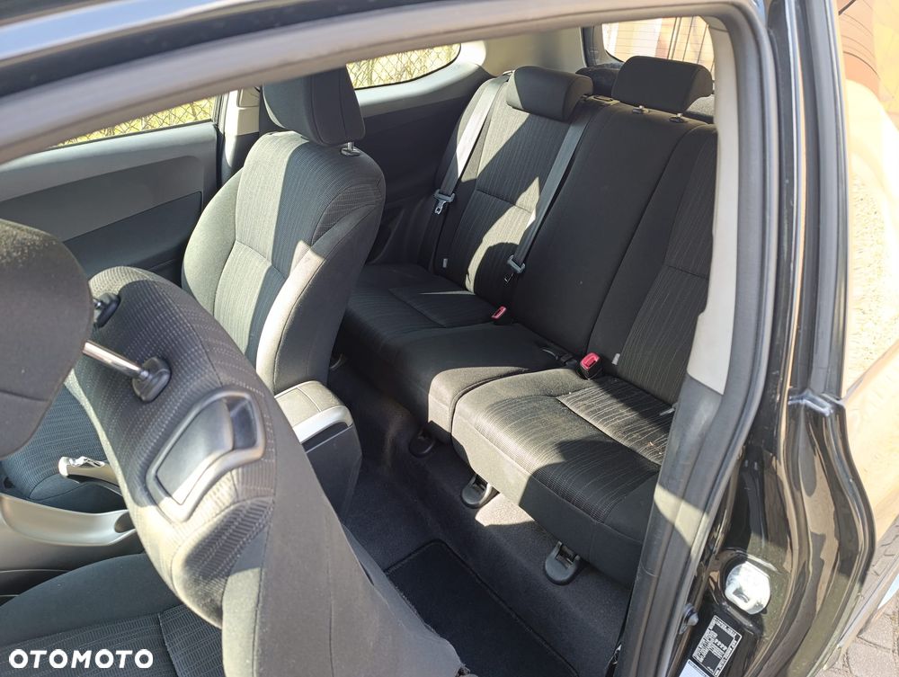 Toyota Auris - 12