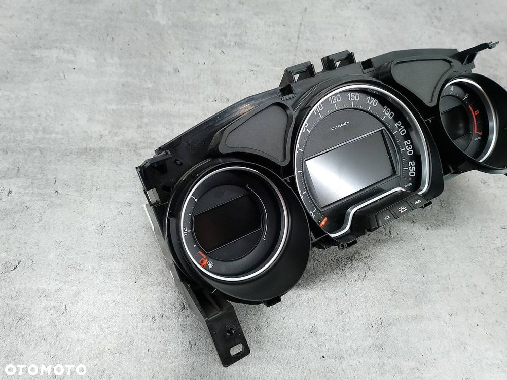 LICZNIK CITROEN C5 III 9665368880 2.0 16V - 2