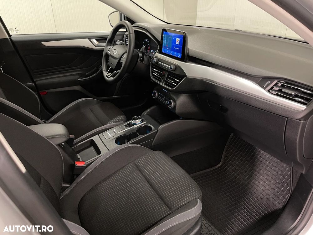 Ford Focus 1.0 EcoBoost Connected - 11