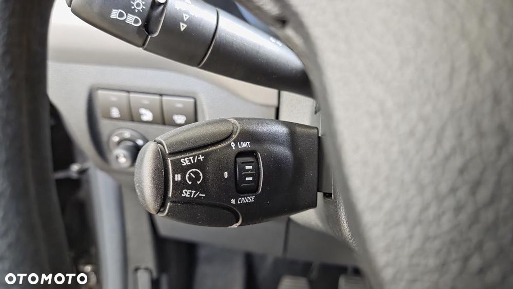 Peugeot Partner BlueHDi 100 Stop&Start Allure - 26