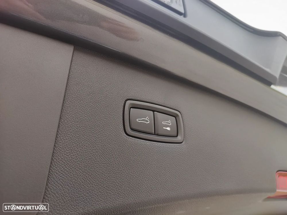 Porsche Cayenne Coupé E-Hybrid - 10