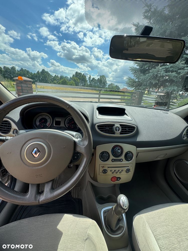 Renault Clio - 7