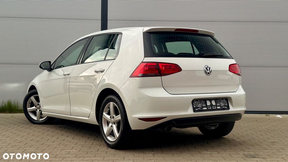 Volkswagen Golf 1.6 TDI BlueMotion Comfortline - 22