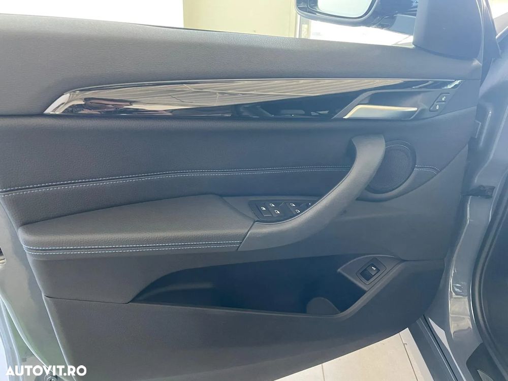 BMW X1 xDrive20i AT M Sport - 4