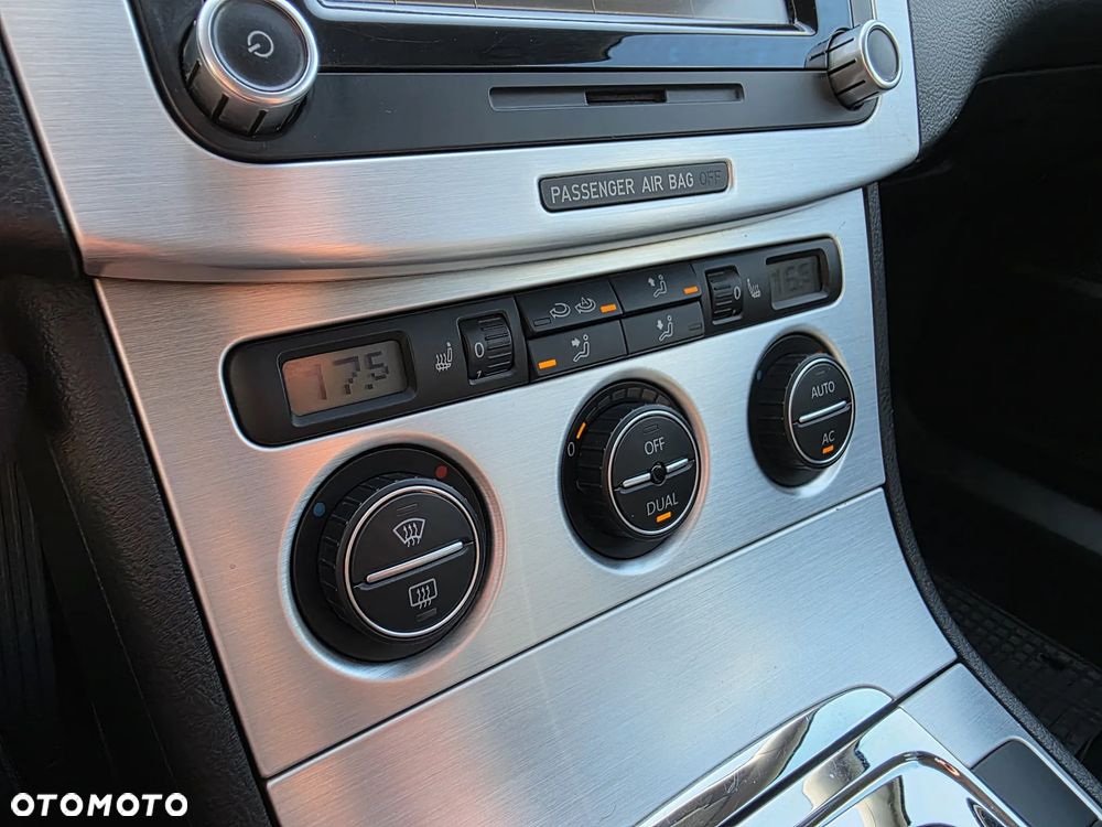 Volkswagen Passat 2.0 TSI Automatik Highline - 17