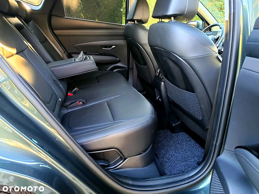 Hyundai Tucson 1.6 T-GDi HEV Executive 2WD - 24