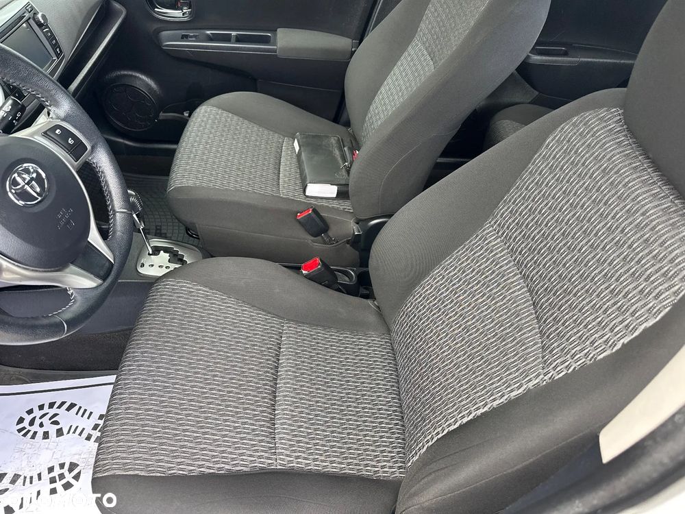 Toyota Yaris 1.33 Prestige - 10