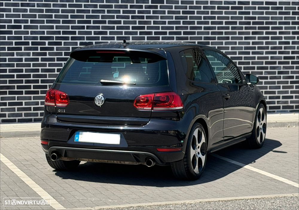 VW Golf 2.0 GTI DSG - 8