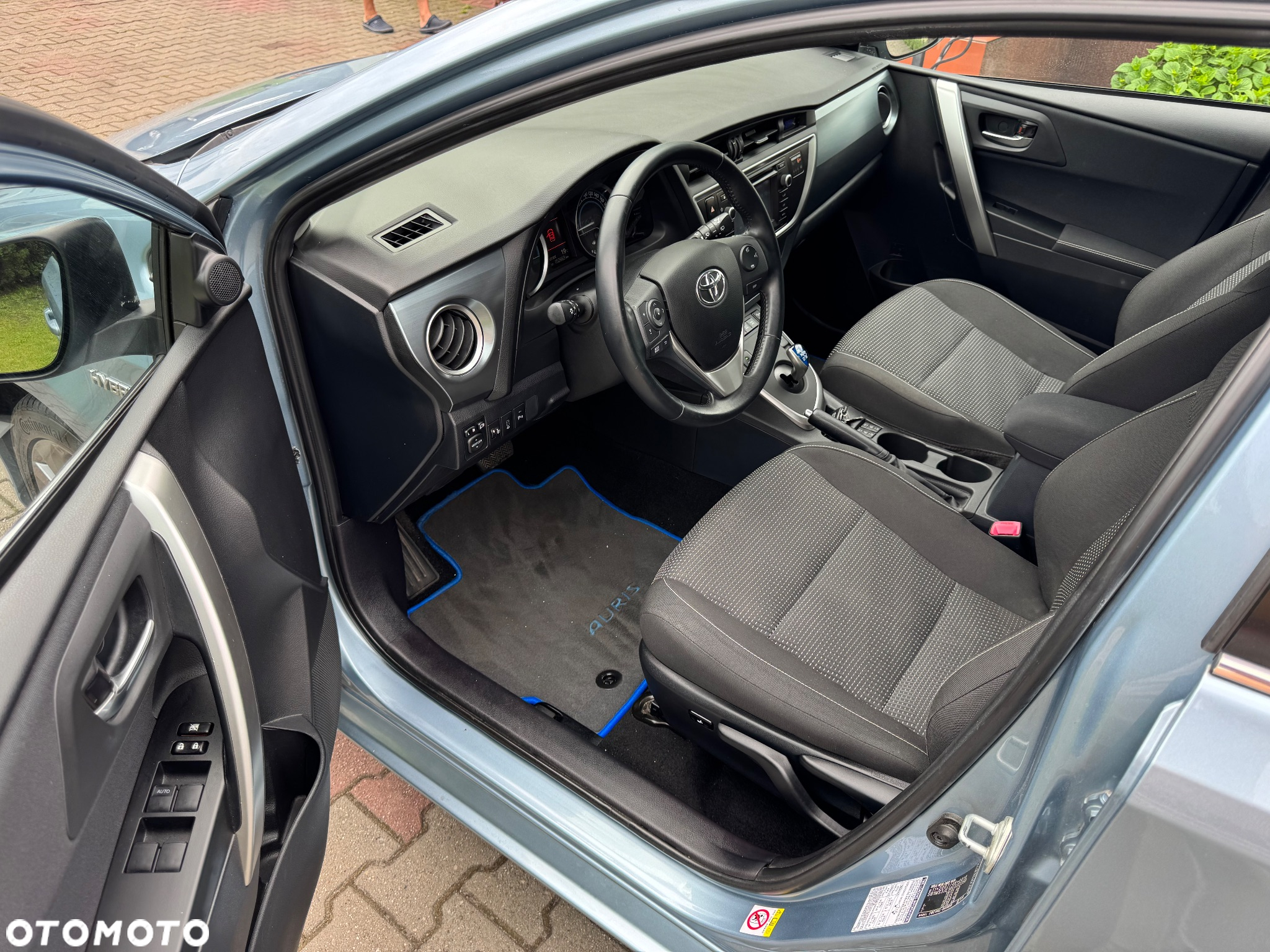 Toyota Auris Hybrid 135 Prestige - 14