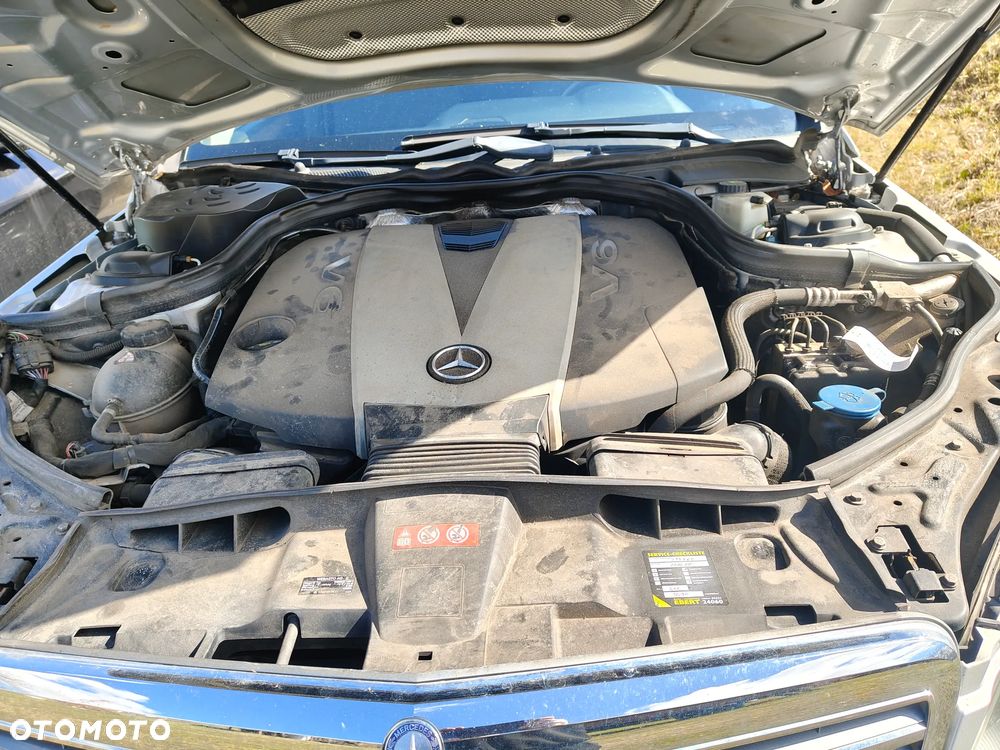 Mercedes-Benz Klasa E 300 CDI DPF BlueEFFICIENCY 7G-TRONIC Elegance - 16