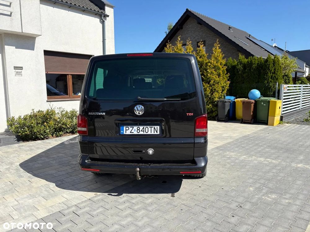 Volkswagen Multivan - 8
